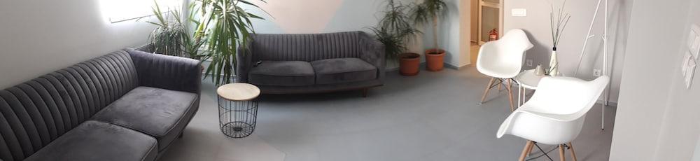 City Hotel Bucharest 2*