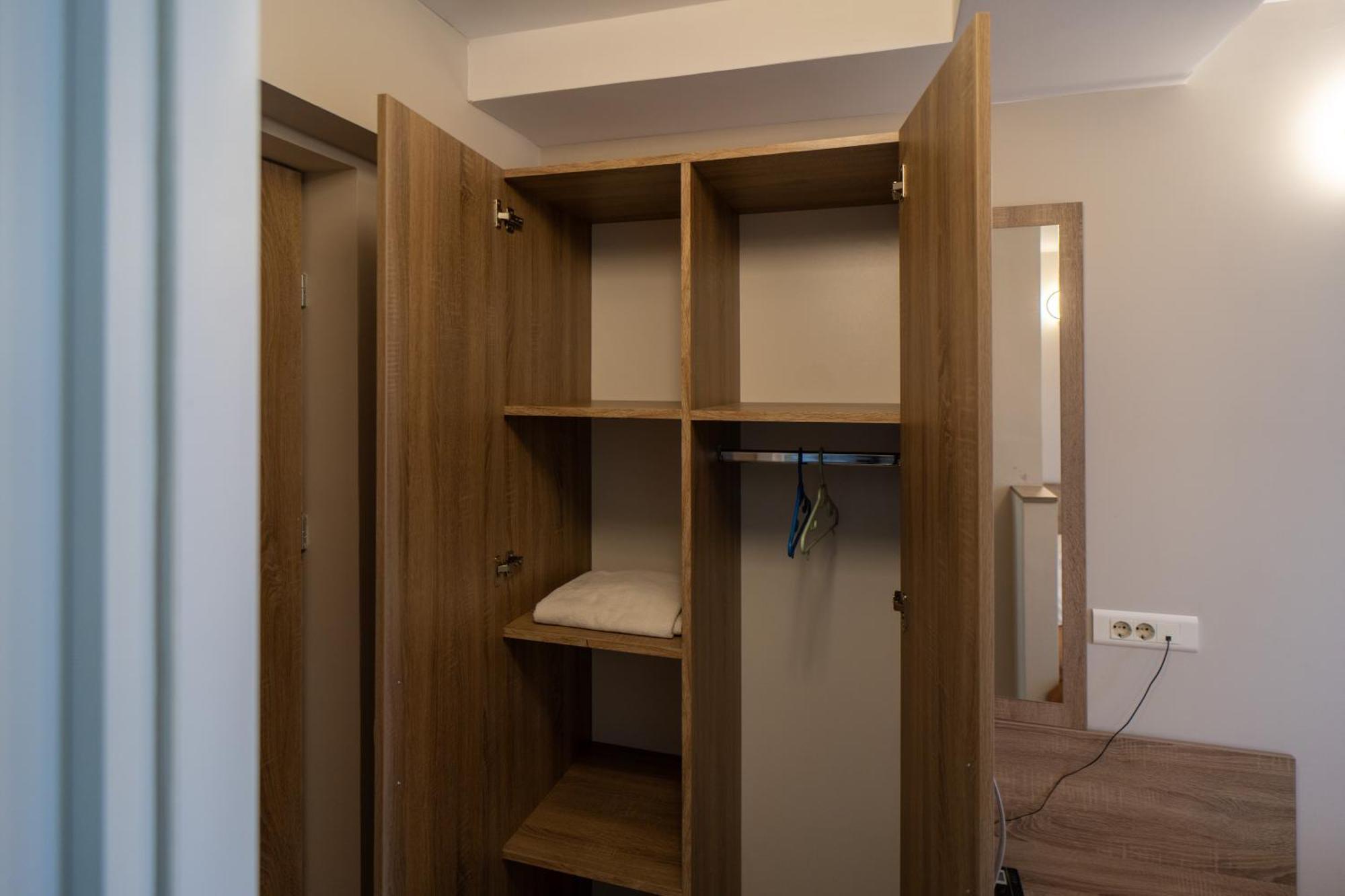 City Hotel Bucharest Hotel 2*