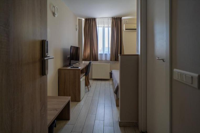 City Hotel Bucharest Hotel